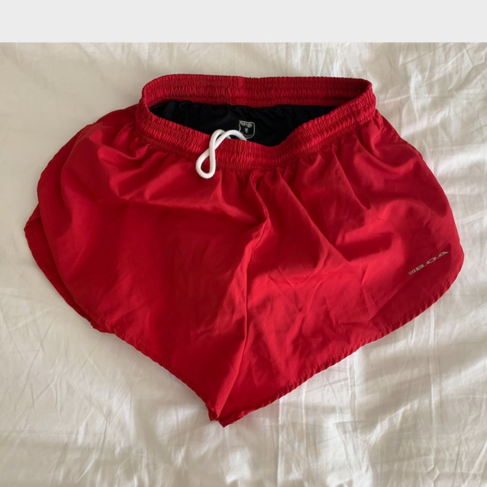 Red Boa Shorts, Medium